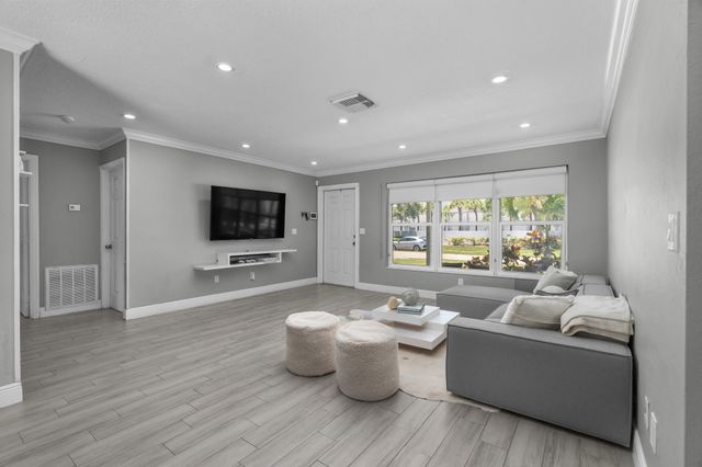 3440 NE 10TH Terrace, Pompano Beach, FL 33064