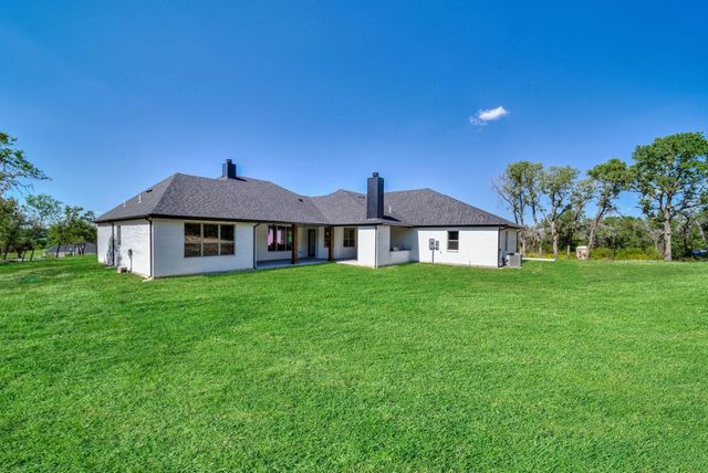 2032 Glenhollow Drive, Weatherford, TX 76088