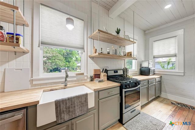 340 Ackerman Street, Rockdale, TX 76567