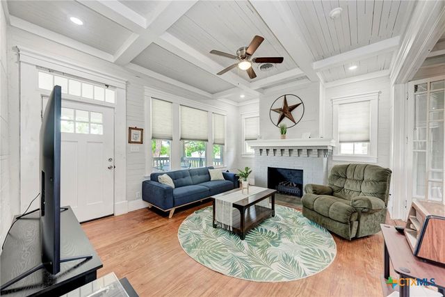 340 Ackerman Street, Rockdale, TX 76567