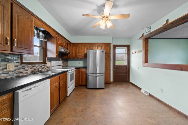 299 HUNTER LANE, Holts Summit, MO 65043