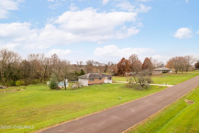 299 HUNTER LANE, Holts Summit, MO 65043
