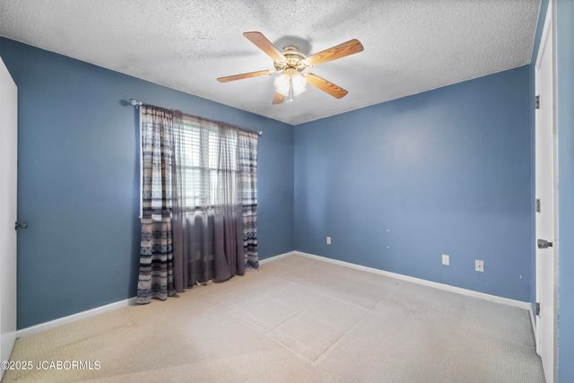 299 HUNTER LANE, Holts Summit, MO 65043