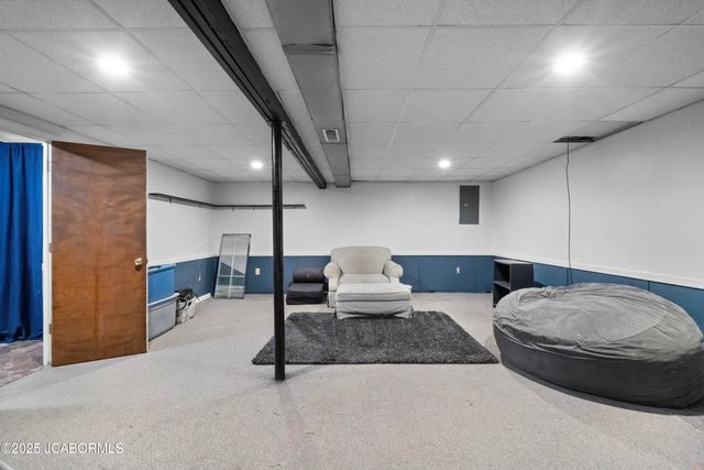 299 HUNTER LANE, Holts Summit, MO 65043