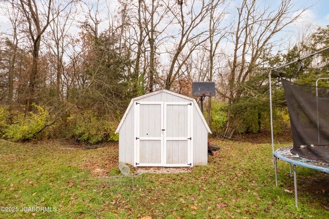 299 HUNTER LANE, Holts Summit, MO 65043