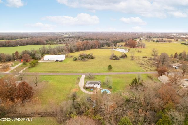 299 HUNTER LANE, Holts Summit, MO 65043