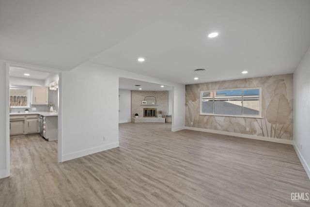 500 Friant Court, Bakersfield, CA 93309