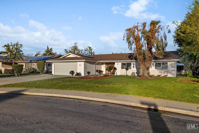 500 Friant Court, Bakersfield, CA 93309