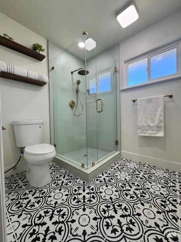 500 Friant Court, Bakersfield, CA 93309