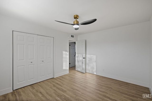 500 Friant Court, Bakersfield, CA 93309