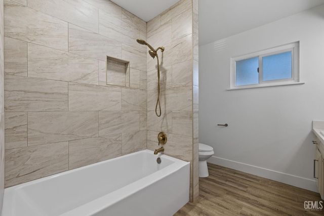 500 Friant Court, Bakersfield, CA 93309