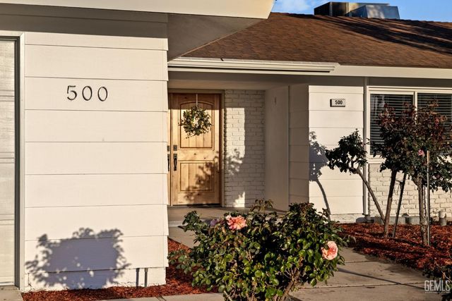 500 Friant Court, Bakersfield, CA 93309