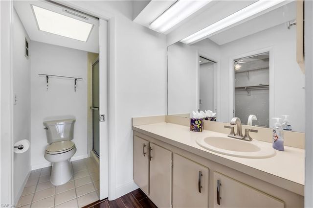 600 Valley Stream DR D3, Naples, FL 34113