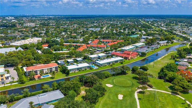 600 Valley Stream DR D3, Naples, FL 34113