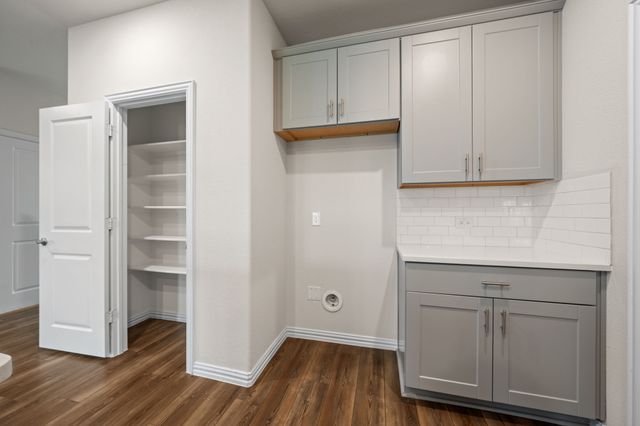 208 Mountain Meadow Lane, Mckinney, TX 75071
