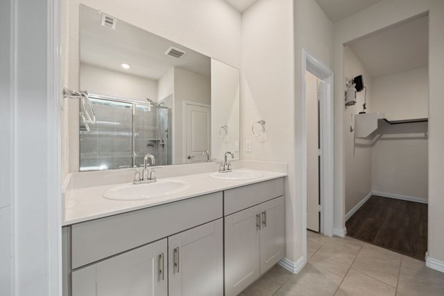 208 Mountain Meadow Lane, Mckinney, TX 75071