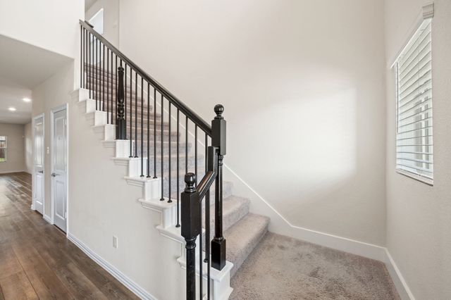208 Mountain Meadow Lane, Mckinney, TX 75071