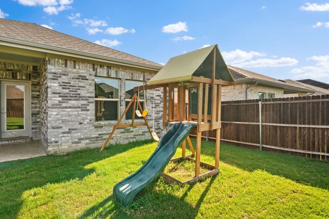 208 Mountain Meadow Lane, Mckinney, TX 75071