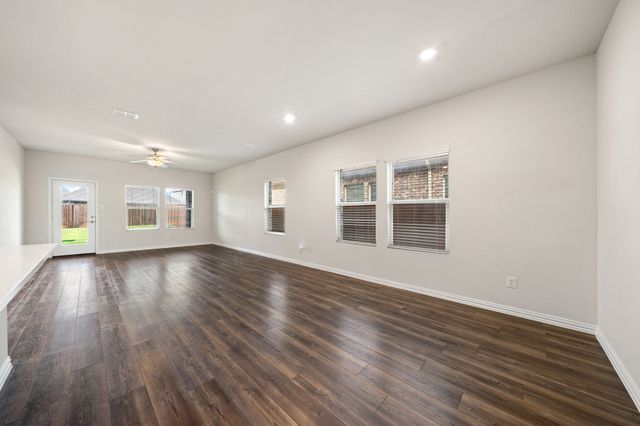 208 Mountain Meadow Lane, Mckinney, TX 75071