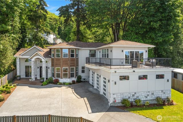 28104 10th Avenue S, Des Moines, WA 98198