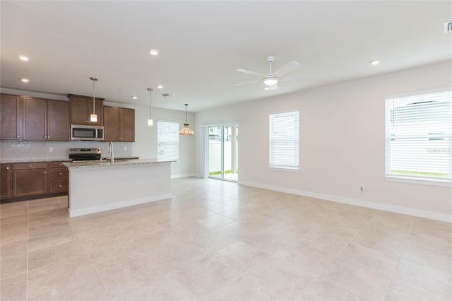 2371 SCENIC PARK LOOP, Wimauma, FL 33598