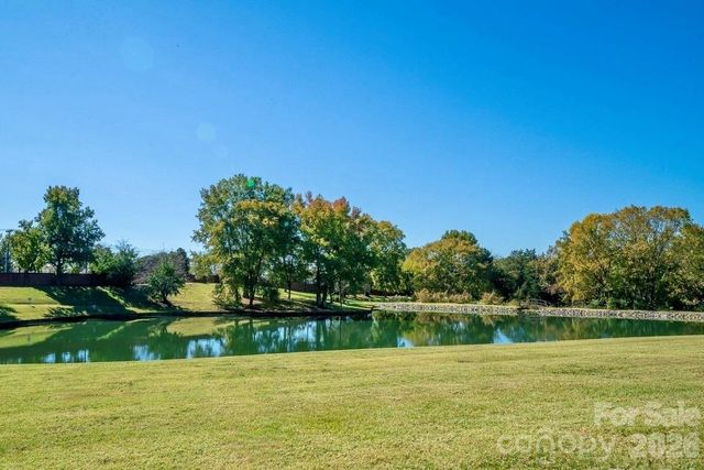 7027 Quail Hill Road, Charlotte, NC 28210