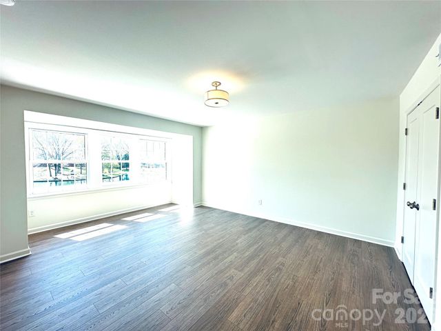 7027 Quail Hill Road, Charlotte, NC 28210