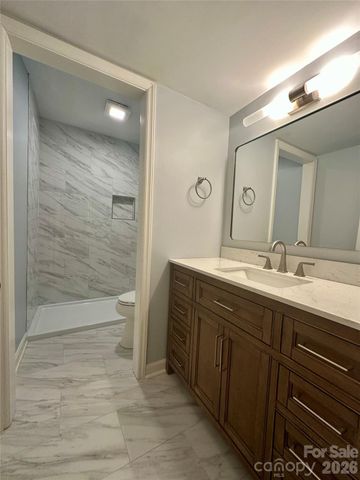 7027 Quail Hill Road, Charlotte, NC 28210