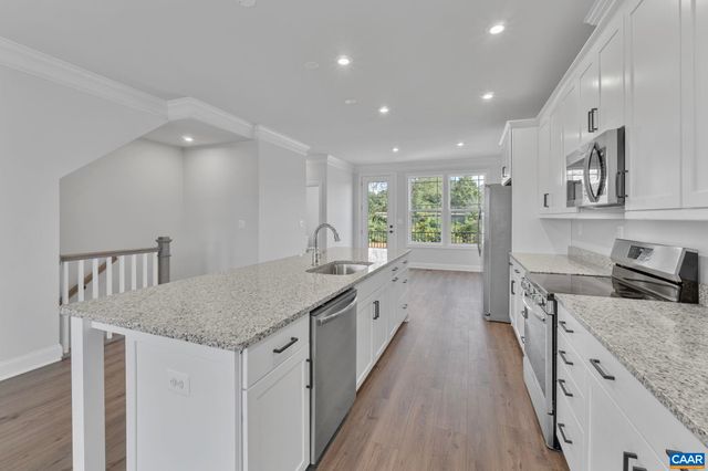 136 PARK RIDGE DR, Crozet, VA 22932