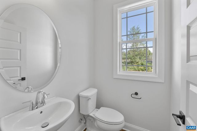 136 PARK RIDGE DR, Crozet, VA 22932