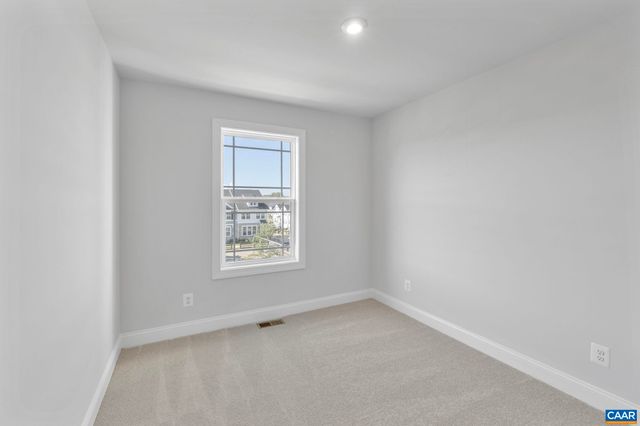 136 PARK RIDGE DR, Crozet, VA 22932