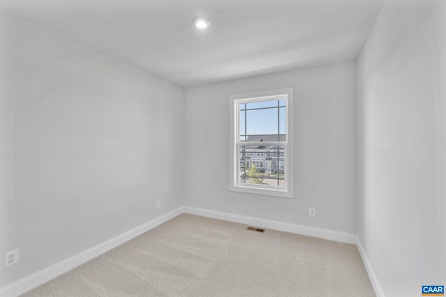 136 PARK RIDGE DR, Crozet, VA 22932