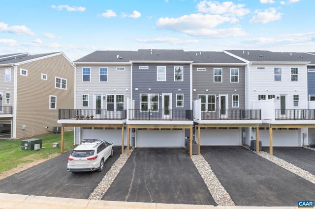 136 PARK RIDGE DR, Crozet, VA 22932