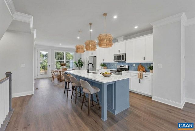 136 PARK RIDGE DR, Crozet, VA 22932