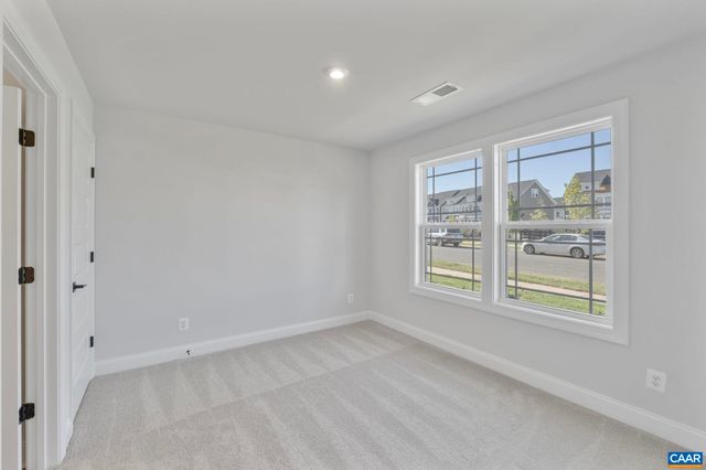 136 PARK RIDGE DR, Crozet, VA 22932