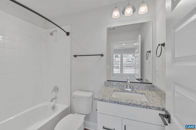 136 PARK RIDGE DR, Crozet, VA 22932