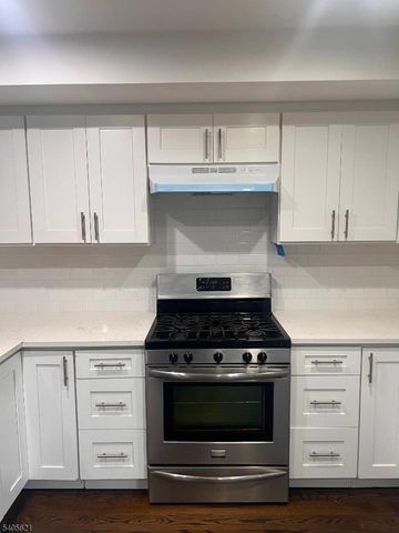 111 Pennington St, Newark City, NJ 07105