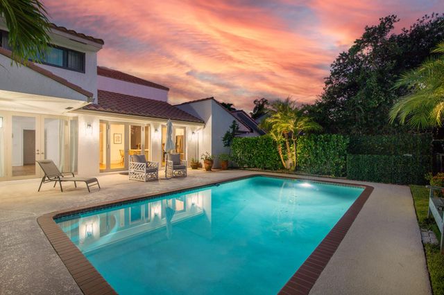 2379 Windsor Way Court, Wellington, FL 33414