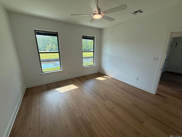 12860 St Lucia Dr, Maurepas, LA 70449