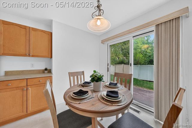6020 N Newburgh Road, Westland, MI 48185