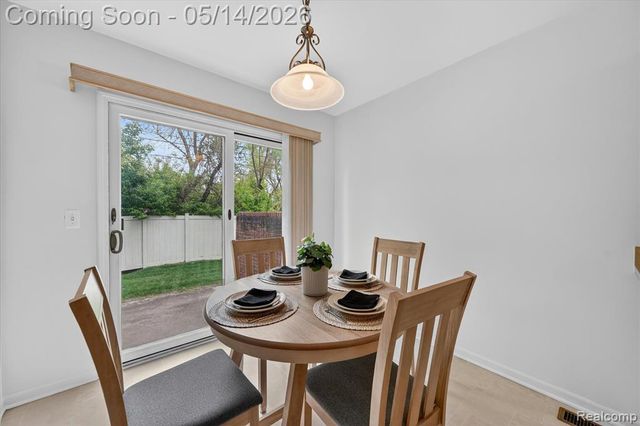 6020 N Newburgh Road, Westland, MI 48185