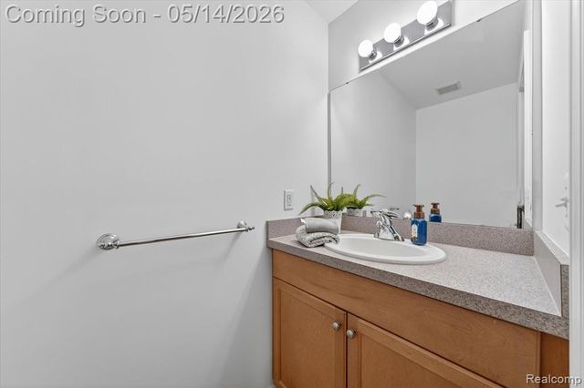 6020 N Newburgh Road, Westland, MI 48185