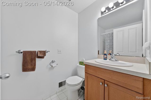 6020 N Newburgh Road, Westland, MI 48185