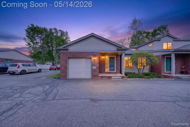 6020 N Newburgh Road, Westland, MI 48185