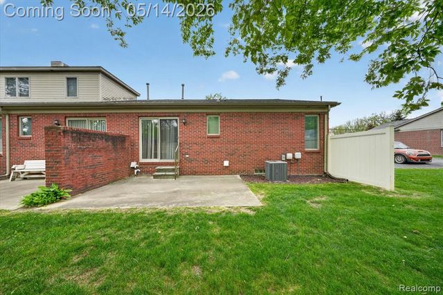 6020 N Newburgh Road, Westland, MI 48185