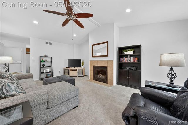 6020 N Newburgh Road, Westland, MI 48185