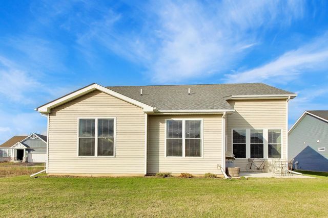 2911 Briargate Drive, Lindenhurst, IL 60046