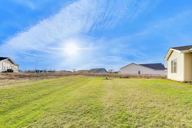 2911 Briargate Drive, Lindenhurst, IL 60046