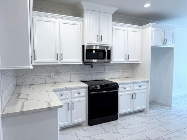 10829 Deaf Smith Street, La Porte, TX 77571