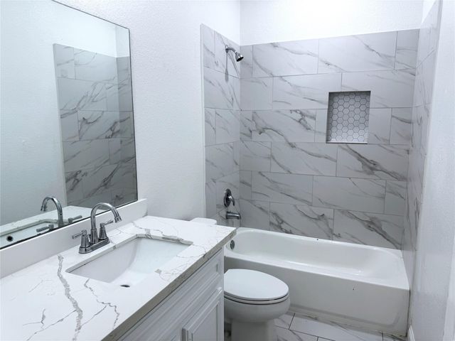 10829 Deaf Smith Street, La Porte, TX 77571